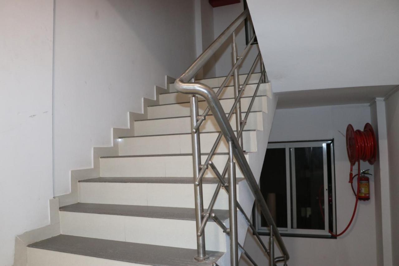 Service Apartments, Baner, プネ エクステリア 写真